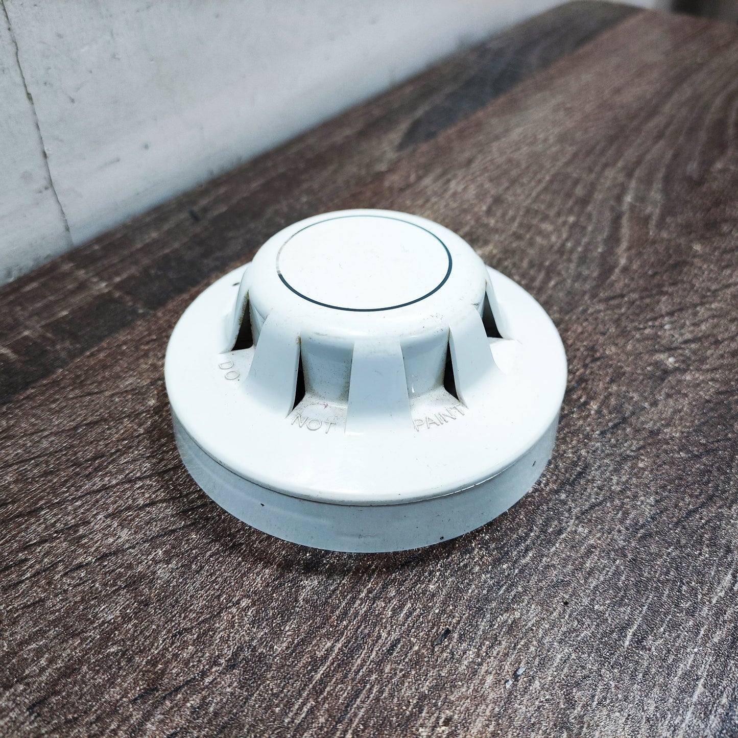 Apollo 55000-326 |Photoelectric Smoke Detector| with early detection of smouldering fires with visual status indication